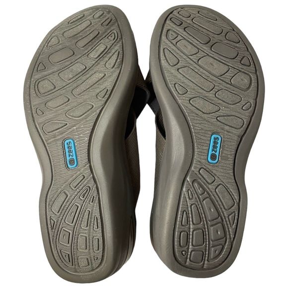 BZees Desire Slides Womens Size 7.5 Taupe Gray Slip On Wedge Criss Cross Sandals - Picture 7 of 8